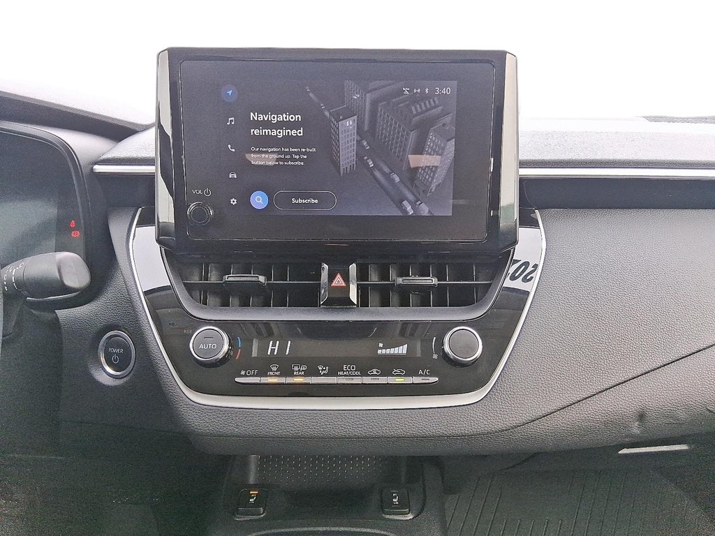 2024 Toyota Corolla Hybrid LE in Stratford, Ontario - 15 - w1024h768px