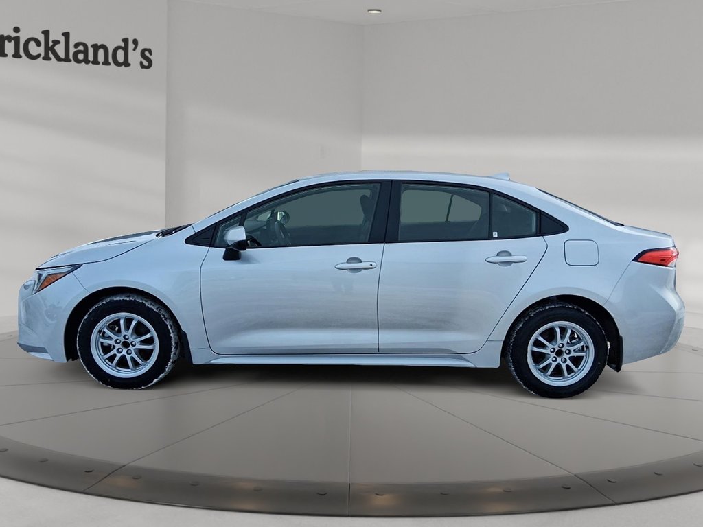 2024 Toyota Corolla Hybrid LE in Stratford, Ontario - 5 - w1024h768px