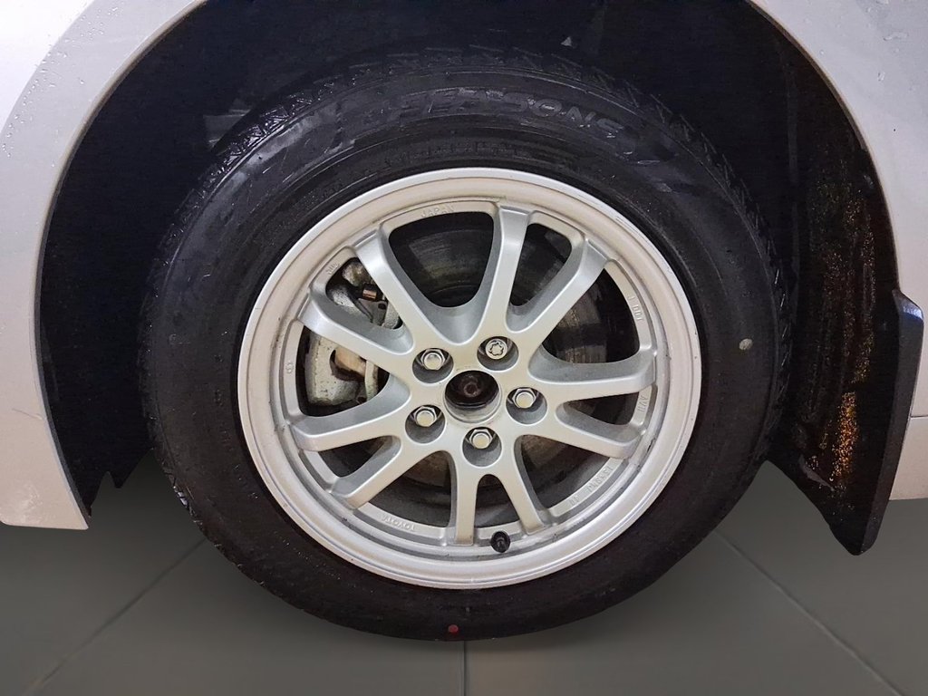 2024 Toyota Corolla Hybrid LE in Stratford, Ontario - 7 - w1024h768px