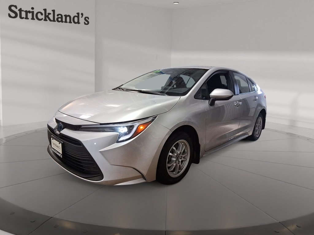 2024 Toyota Corolla Hybrid LE in Stratford, Ontario - 1 - w1024h768px