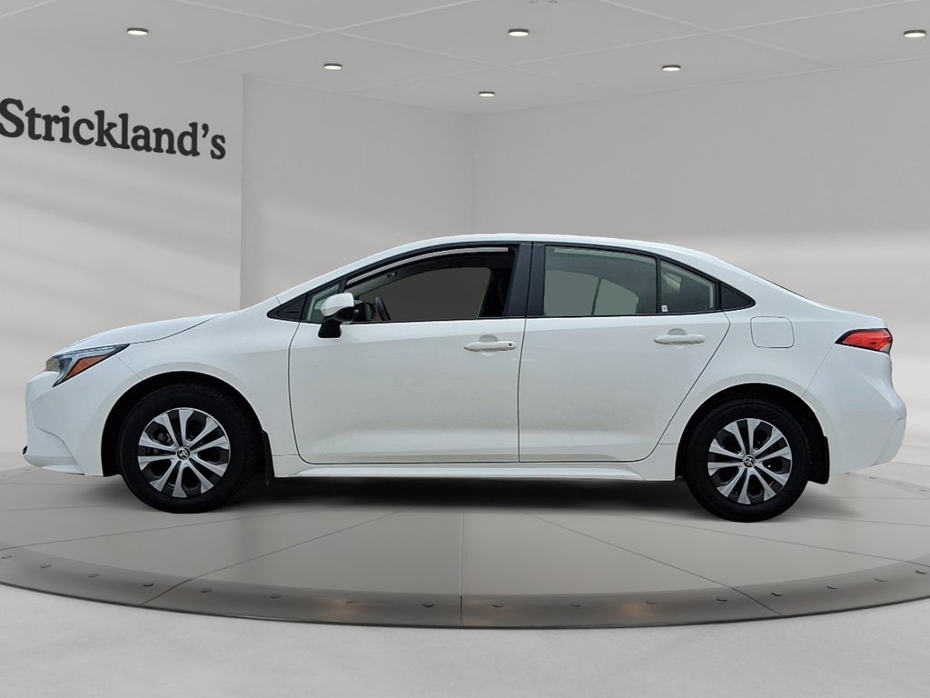 2024 Toyota Corolla Hybrid LE in Stratford, Ontario - 5 - w1024h768px