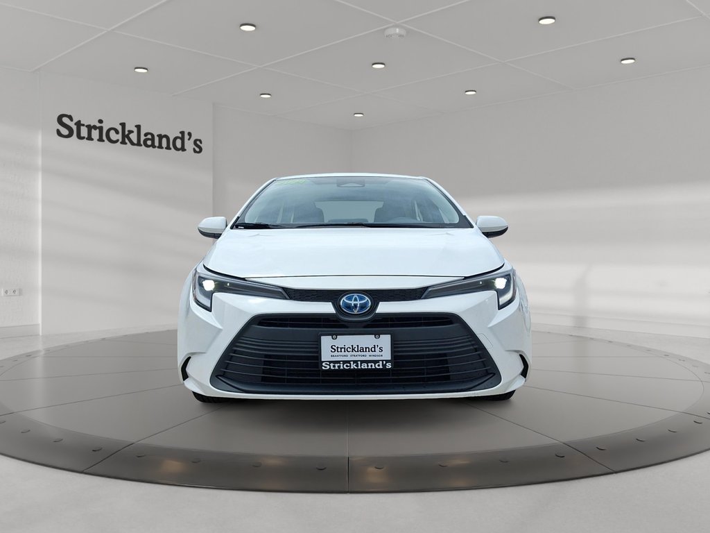 2024 Toyota Corolla Hybrid LE in Stratford, Ontario - 2 - w1024h768px