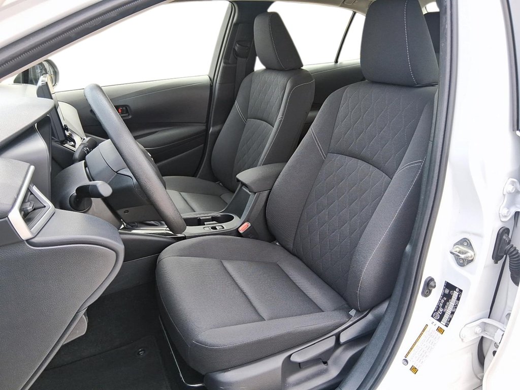 2024 Toyota Corolla Hybrid LE in Stratford, Ontario - 8 - w1024h768px