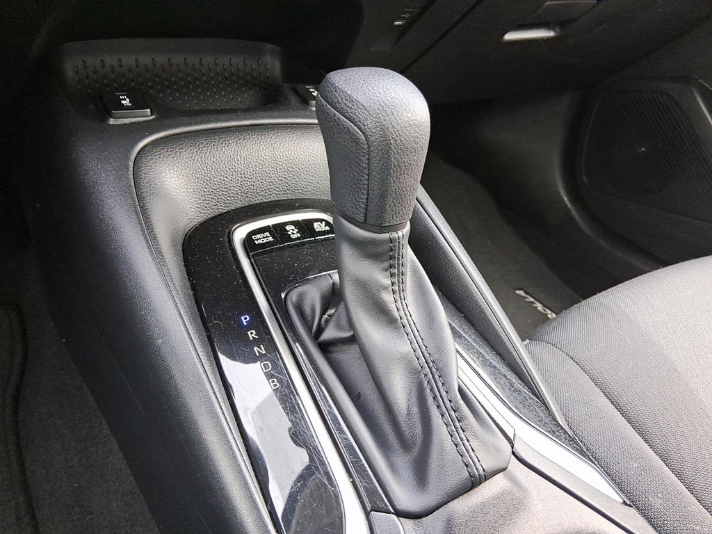 2024 Toyota Corolla Hybrid LE in Stratford, Ontario - 17 - w1024h768px