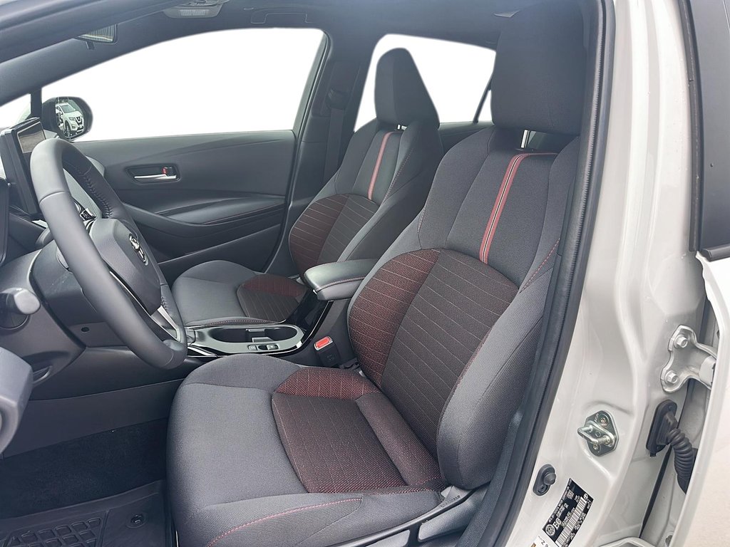 2025 Toyota COROLLA HYBRID SE AWD in Stratford, Ontario - 8 - w1024h768px