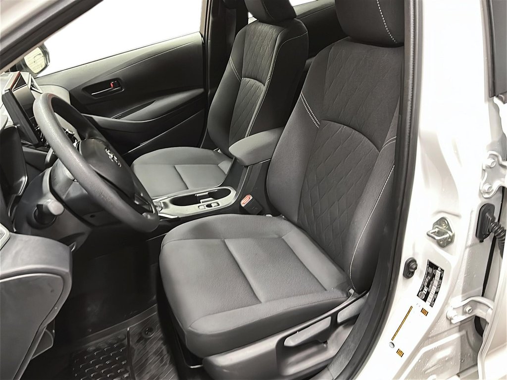 2025 Toyota Corolla Hybrid LE in Stratford, Ontario - 8 - w1024h768px