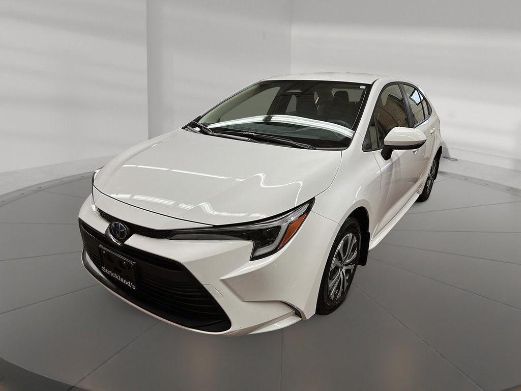 2025 Toyota Corolla Hybrid LE in Stratford, Ontario - 1 - w1024h768px