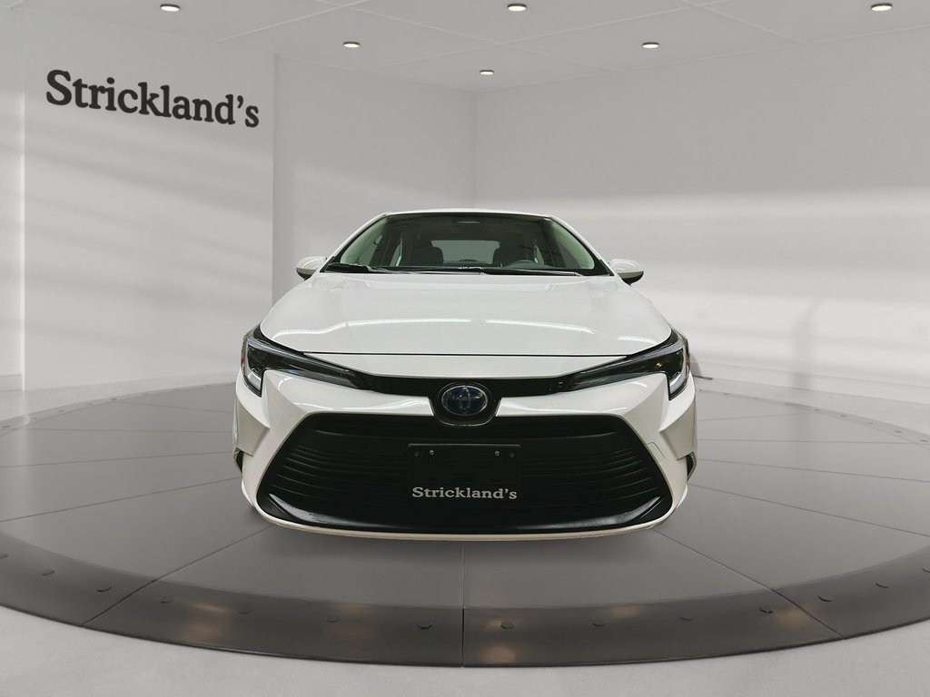 2025 Toyota Corolla Hybrid LE in Stratford, Ontario - 2 - w1024h768px