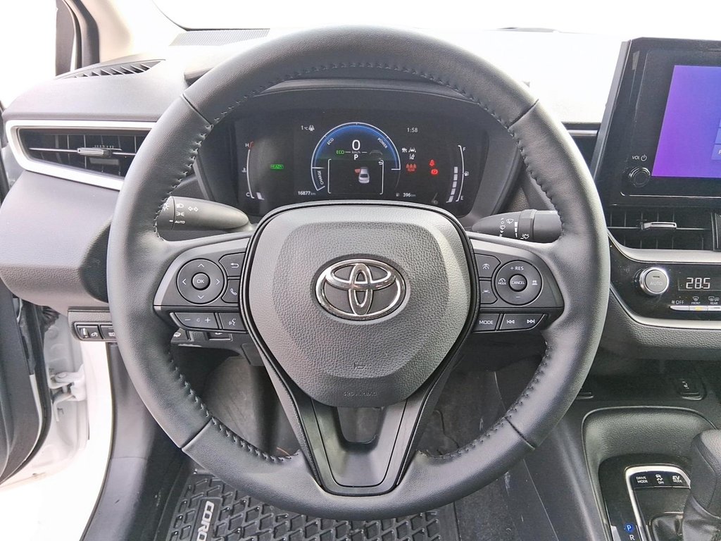 2025 Toyota Corolla Hybrid LE AWD in Stratford, Ontario - 12 - w1024h768px