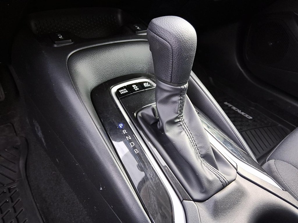 2025 Toyota Corolla Hybrid LE AWD in Stratford, Ontario - 16 - w1024h768px