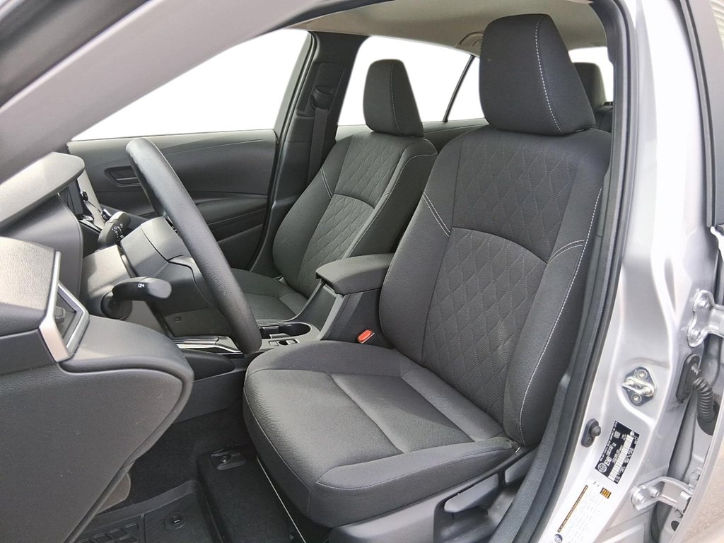 2025 Toyota Corolla Hybrid LE in Stratford, Ontario - 8 - w1024h768px