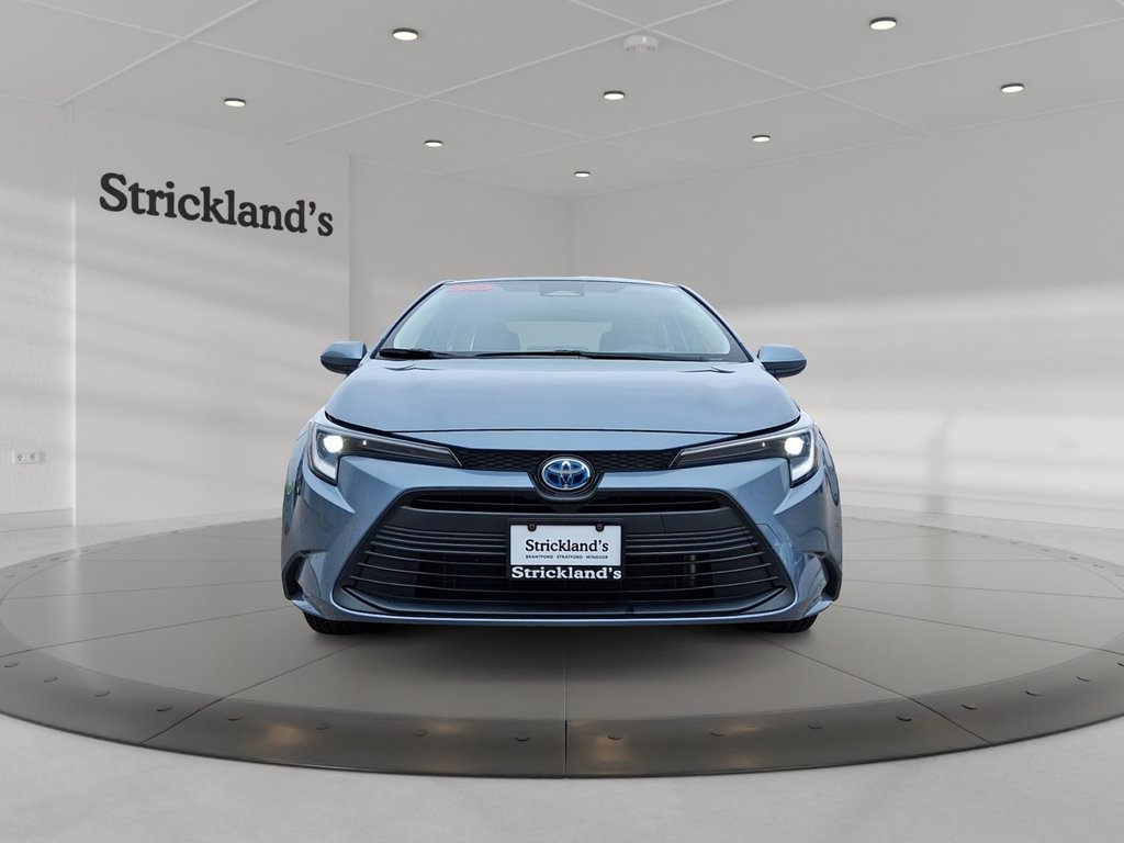 2025 Toyota Corolla Hybrid LE AWD in Stratford, Ontario - 2 - w1024h768px