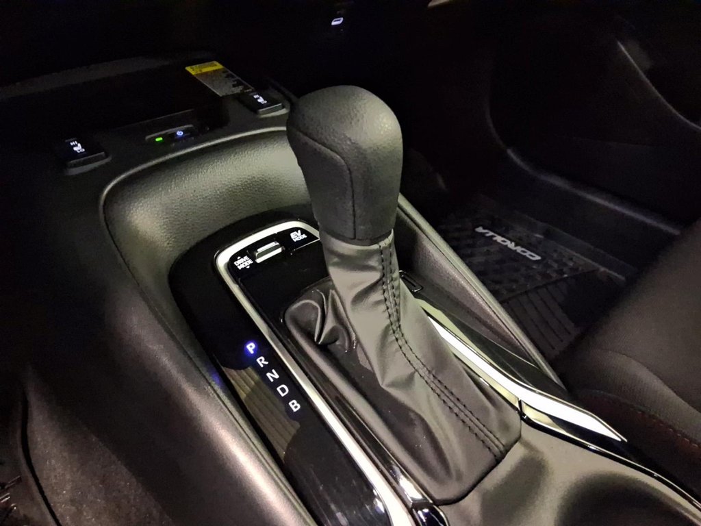 2025 Toyota Corolla Hybrid SE AWD in Stratford, Ontario - 16 - w1024h768px