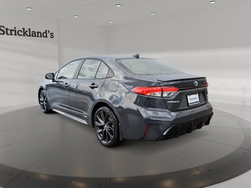 2025 Toyota Corolla Hybrid SE AWD in Stratford, Ontario - 4 - w1024h768px