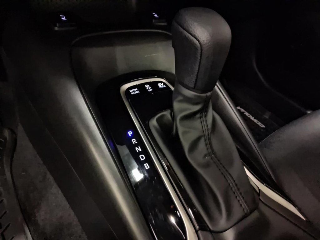 2026 Toyota Corolla Hybrid LE AWD in Stratford, Ontario - 16 - w1024h768px