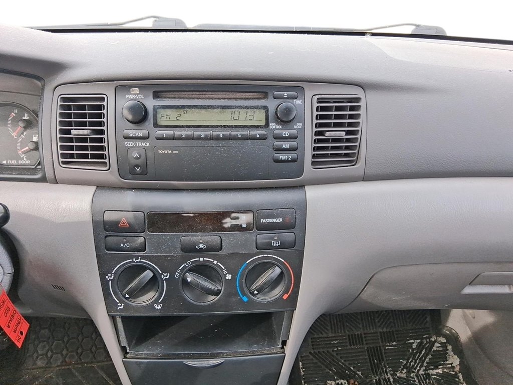 2004 Toyota Corolla 4-door Sedan CE 4A in Stratford, Ontario - 15 - w1024h768px