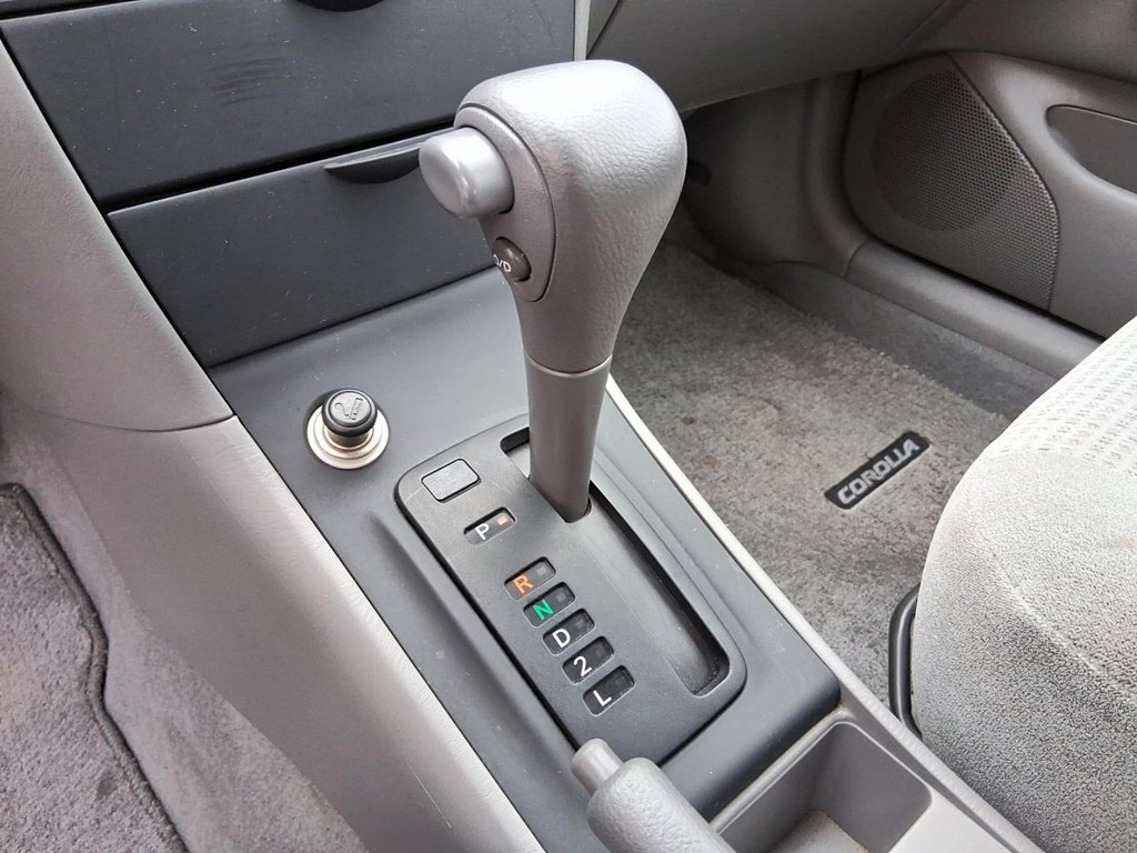 2006 Toyota Corolla 4-door Sedan CE 4A in Stratford, Ontario - 15 - w1024h768px