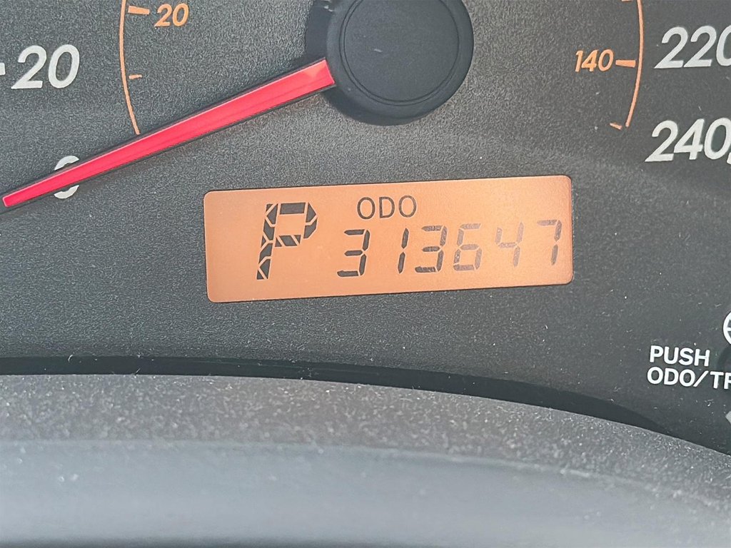2010 Toyota Corolla 4-door Sedan LE 4A in Stratford, Ontario - 11 - w1024h768px
