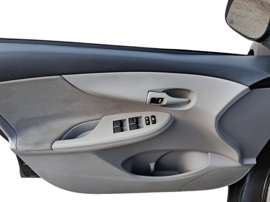 2011 Toyota Corolla 4-door Sedan CE 4A in Stratford, Ontario - 11 - w1024h768px