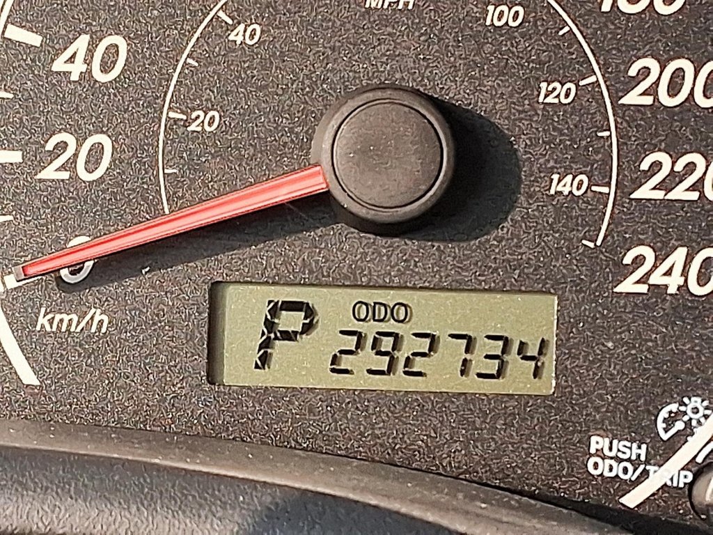 2011 Toyota Corolla 4-door Sedan CE 4A in Stratford, Ontario - 13 - w1024h768px