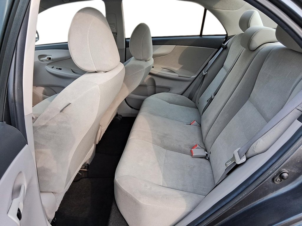 2011 Toyota Corolla 4-door Sedan CE 4A in Stratford, Ontario - 9 - w1024h768px
