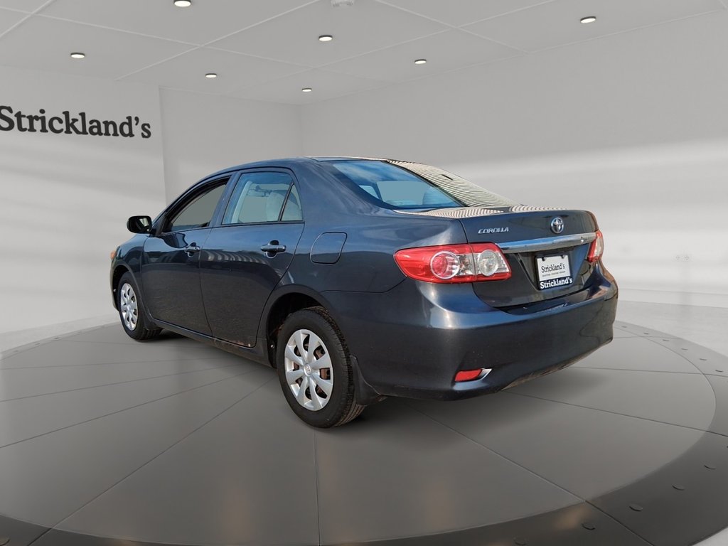 2011 Toyota Corolla 4-door Sedan CE 4A in Stratford, Ontario - 4 - w1024h768px