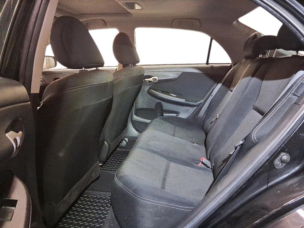 2013 Toyota Corolla 4-door Sedan CE 4A in Stratford, Ontario - 8 - w1024h768px