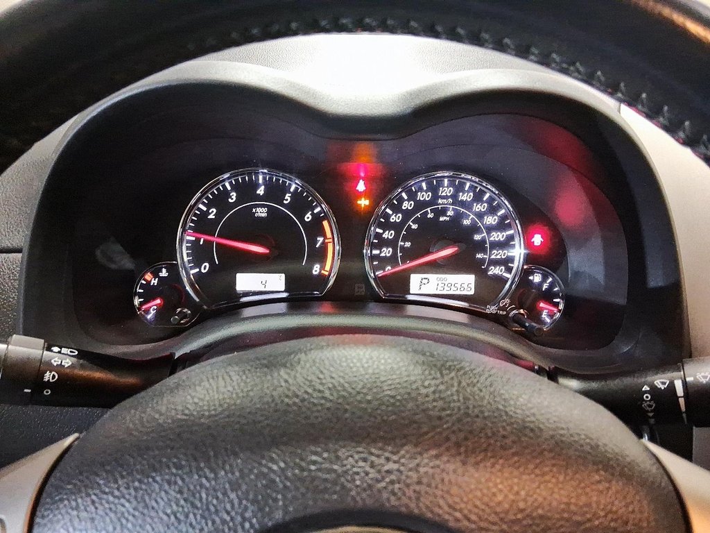 2013 Toyota Corolla 4-door Sedan CE 4A in Stratford, Ontario - 13 - w1024h768px