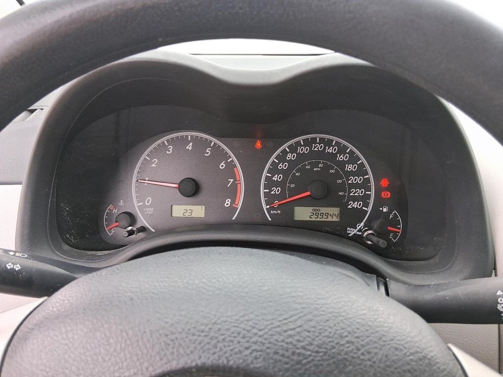 2013 Toyota Corolla 4-door Sedan CE 4A in Stratford, Ontario - 14 - w1024h768px