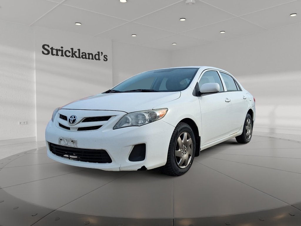 2013 Toyota Corolla 4-door Sedan CE 4A in Stratford, Ontario - 1 - w1024h768px