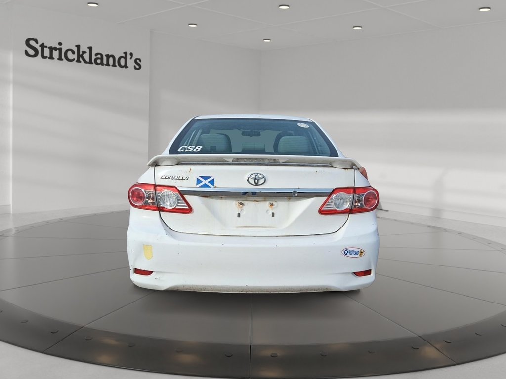2013 Toyota Corolla 4-door Sedan CE 4A in Stratford, Ontario - 3 - w1024h768px