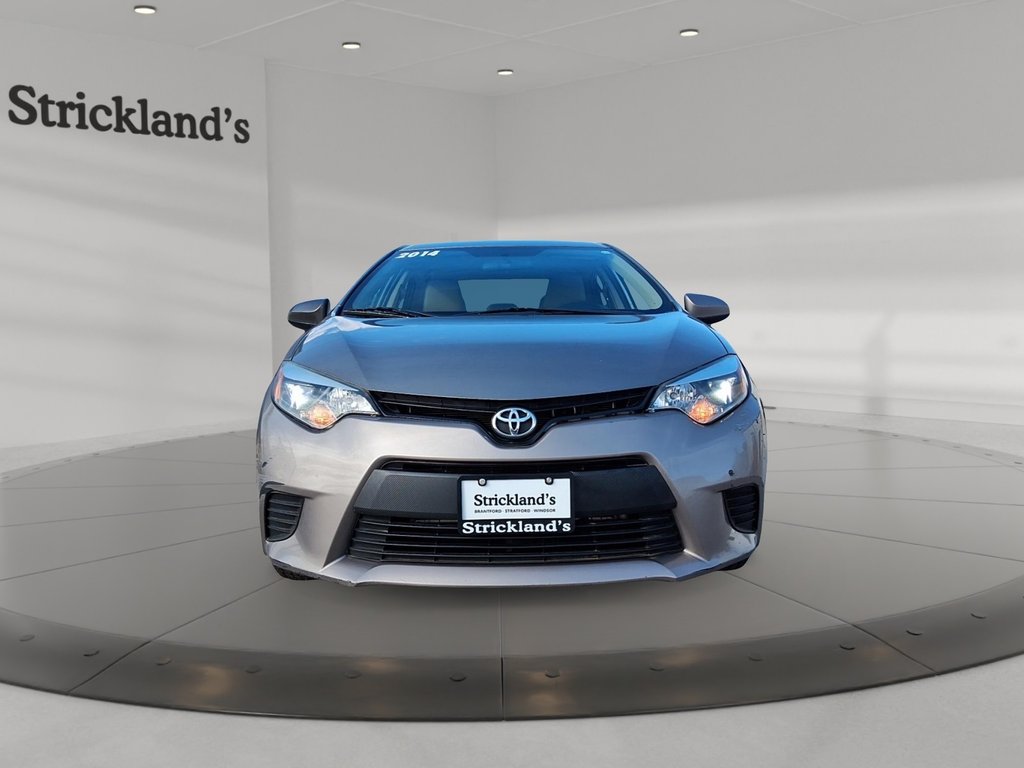 2014 Toyota Corolla 4-door Sedan CE 4A in Stratford, Ontario - 2 - w1024h768px