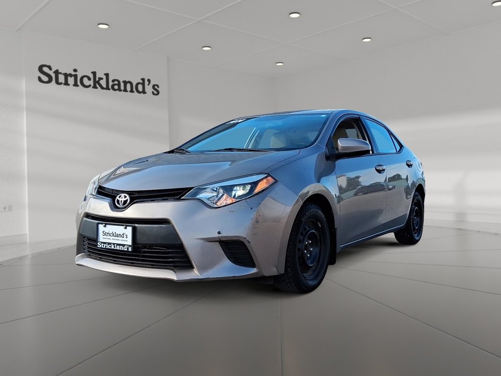 2014 Toyota Corolla 4-door Sedan CE 4A in Stratford, Ontario - 1 - w1024h768px