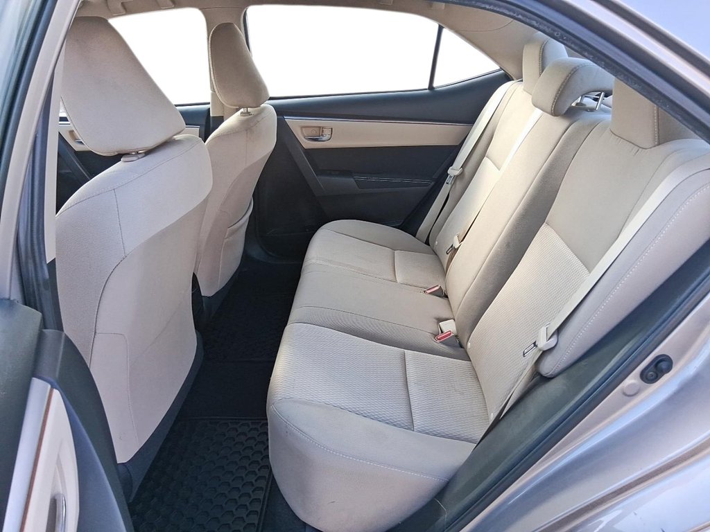 2014 Toyota Corolla 4-door Sedan CE 4A in Stratford, Ontario - 9 - w1024h768px