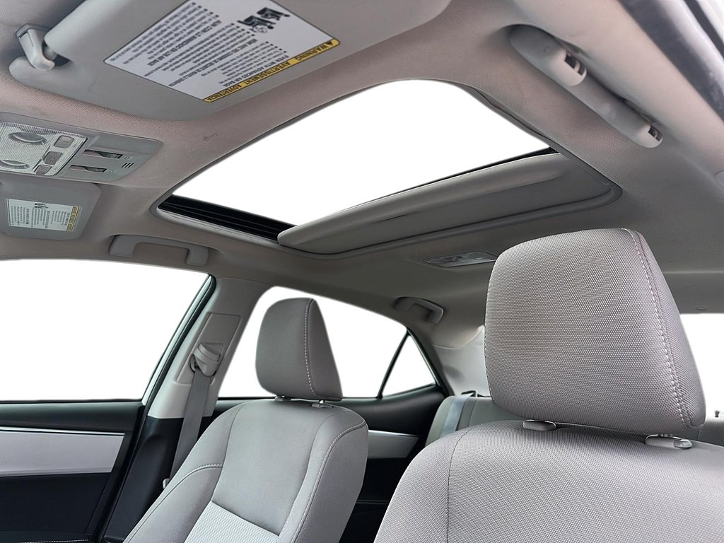 2015 Toyota Corolla 4-door Sedan CE 4A in Stratford, Ontario - 13 - w1024h768px