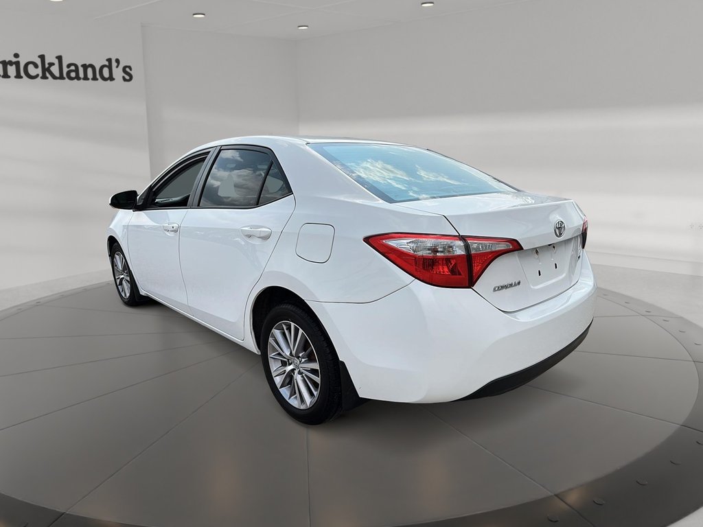 2015 Toyota Corolla 4-door Sedan CE 4A in Stratford, Ontario - 4 - w1024h768px