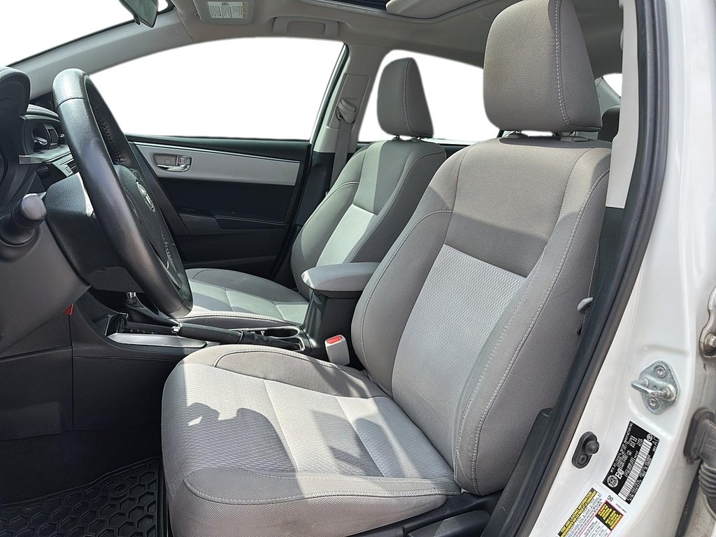 2015 Toyota Corolla 4-door Sedan CE 4A in Stratford, Ontario - 7 - w1024h768px