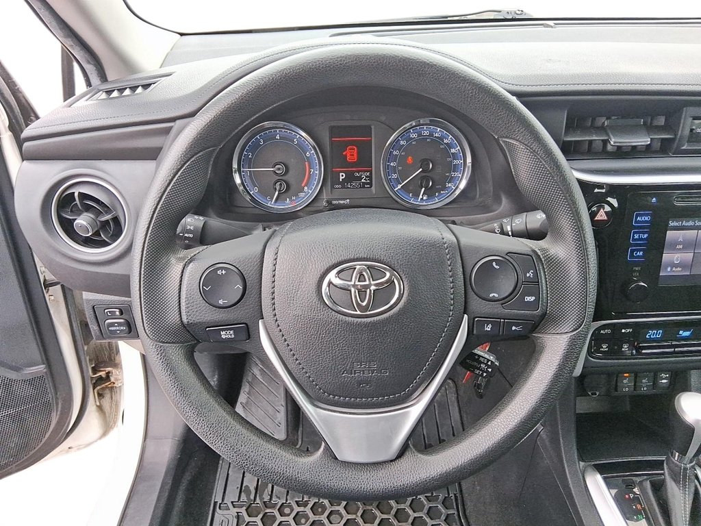 2017 Toyota Corolla 4-door Sedan LE CVTi-S in Stratford, Ontario - 11 - w1024h768px