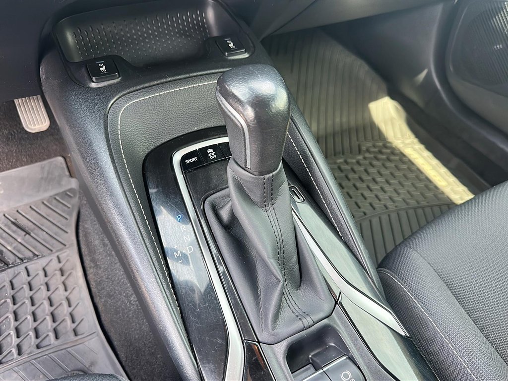 2019 Toyota Corolla Hatchback CVT in Stratford, Ontario - 14 - w1024h768px