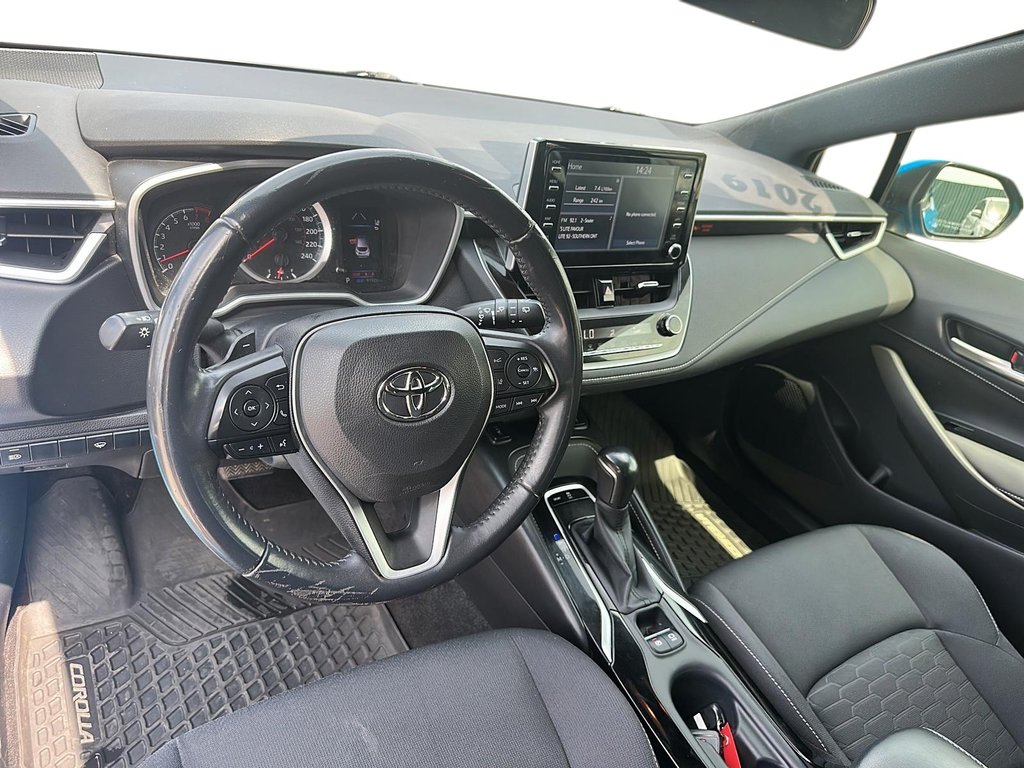 2019 Toyota Corolla Hatchback CVT in Stratford, Ontario - 9 - w1024h768px