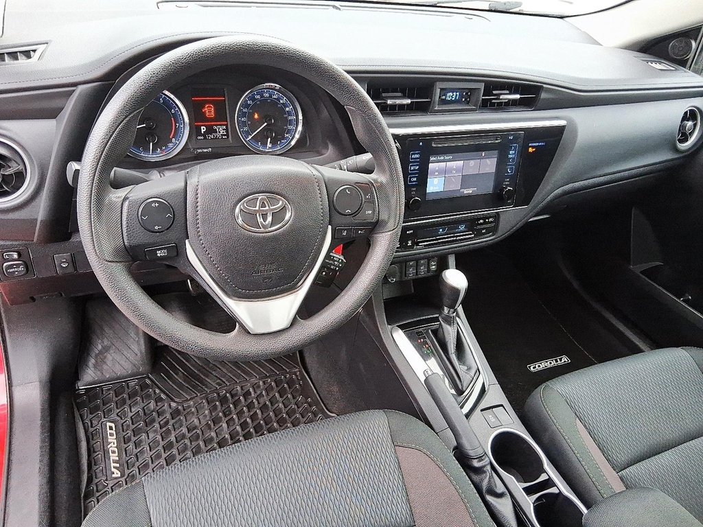 2019 Toyota Corolla 4-door Sedan LE CVTi-S in Stratford, Ontario - 9 - w1024h768px