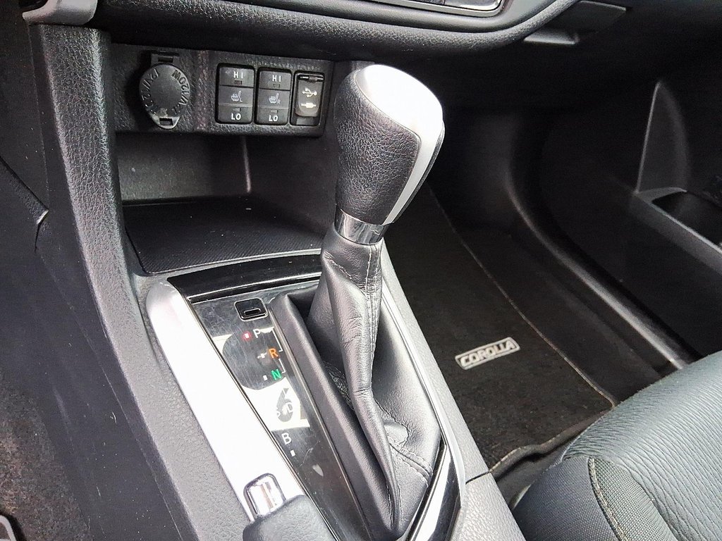 2019 Toyota Corolla 4-door Sedan LE CVTi-S in Stratford, Ontario - 14 - w1024h768px