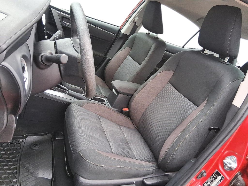 2019 Toyota Corolla 4-door Sedan LE CVTi-S in Stratford, Ontario - 8 - w1024h768px