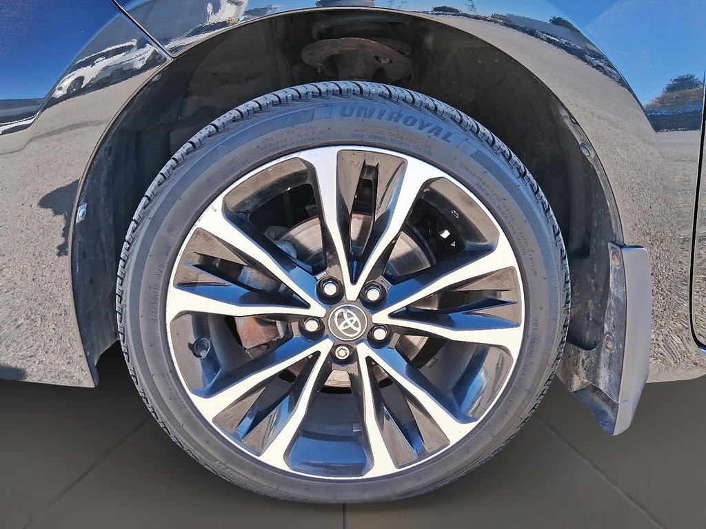2019 Toyota Corolla 4-door Sedan SE CVTi-S in Stratford, Ontario - 7 - w1024h768px