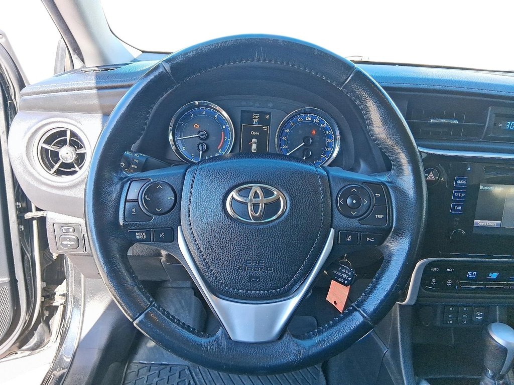 2019 Toyota Corolla 4-door Sedan SE CVTi-S in Stratford, Ontario - 11 - w1024h768px