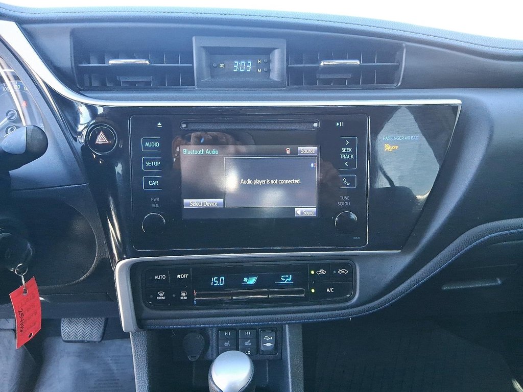 2019 Toyota Corolla 4-door Sedan SE CVTi-S in Stratford, Ontario - 14 - w1024h768px