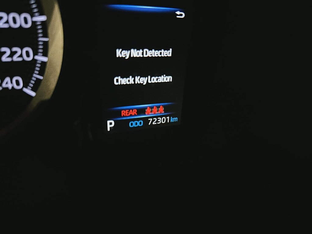 2020 Toyota Corolla 4-door Sedan SE CVT in Stratford, Ontario - 11 - w1024h768px