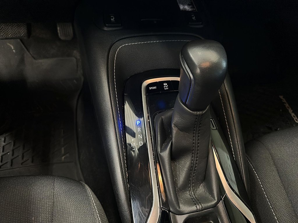 2020 Toyota Corolla Hatchback CVT in Stratford, Ontario - 14 - w1024h768px