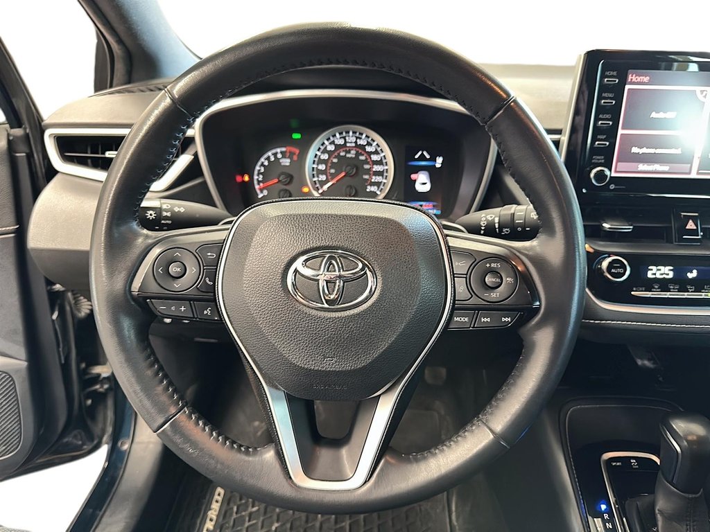 2020 Toyota Corolla Hatchback CVT in Stratford, Ontario - 11 - w1024h768px