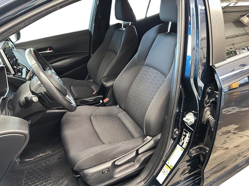 2020 Toyota Corolla Hatchback CVT in Stratford, Ontario - 8 - w1024h768px